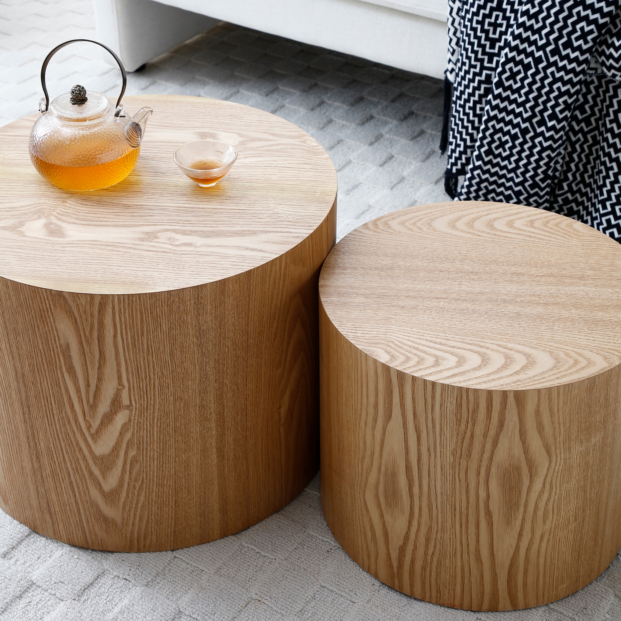 Round Coffee Table Set of 2, Nesting Coffee Tables for  MDF with  veneer .for living room,office,bedroom,Natural, 4Colors NATURAL